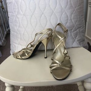 Guess heels!!